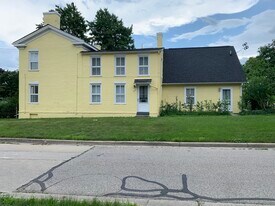 Building Photo - 107 Woodward St