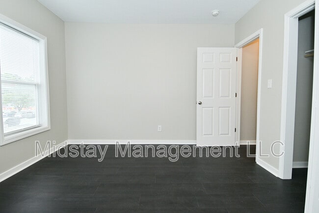 Building Photo - 320 N Keystone Ave
