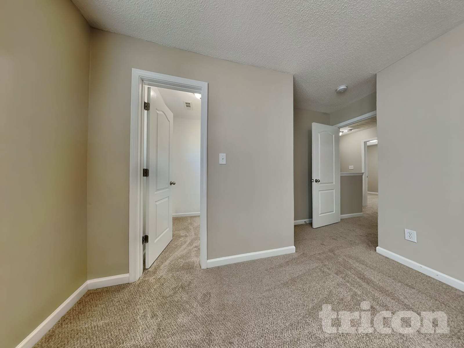 Building Photo - 30 Kendall Ln