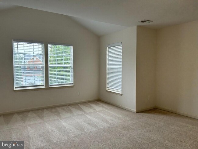 Building Photo - 7209 Bladen Pl