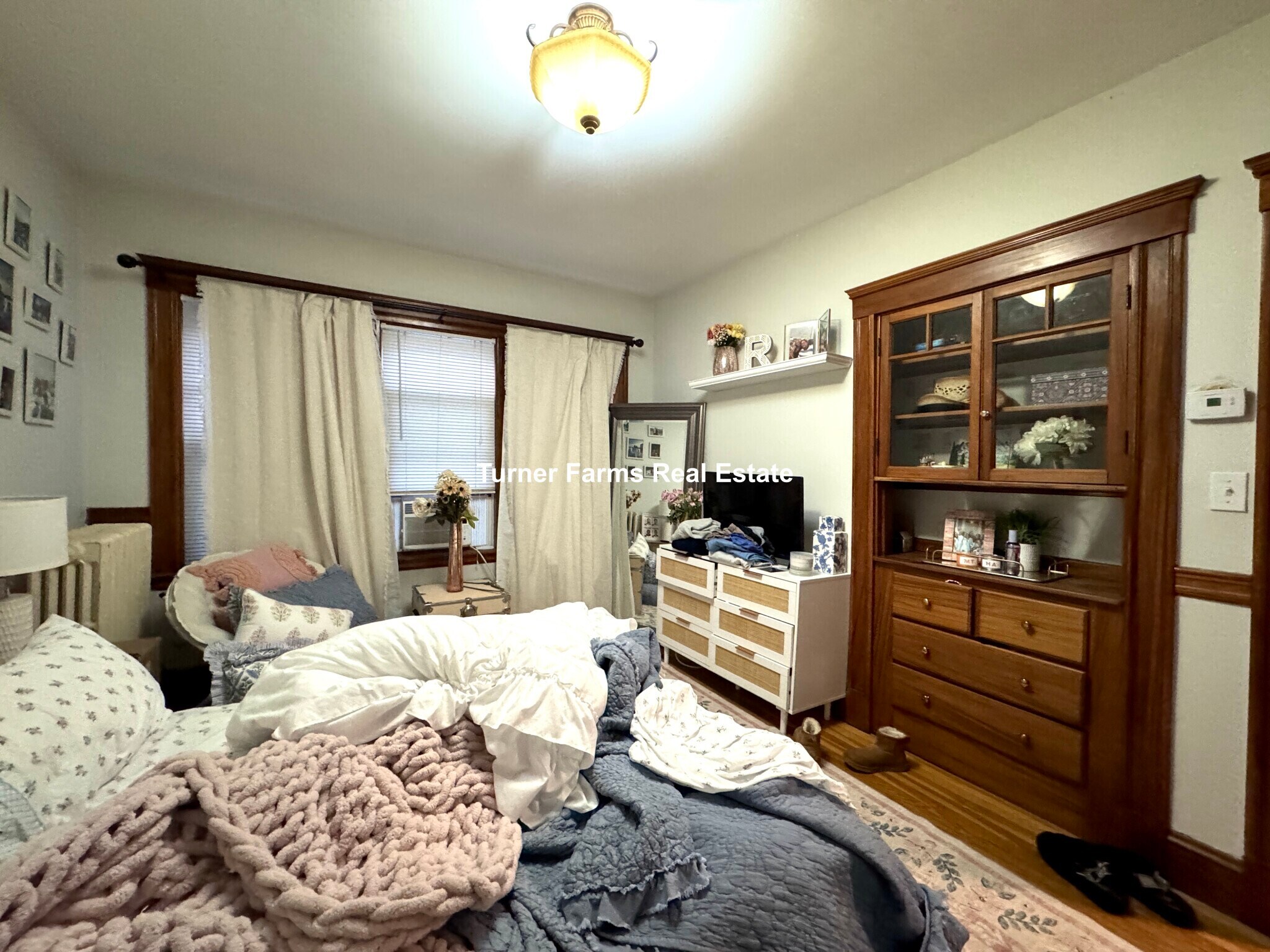 Building Photo - 202 Calumet St