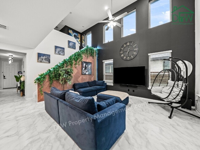 Building Photo - Spacious 4-Bedroom Home with 2-Car Garage & Resort-Style Community Amenities