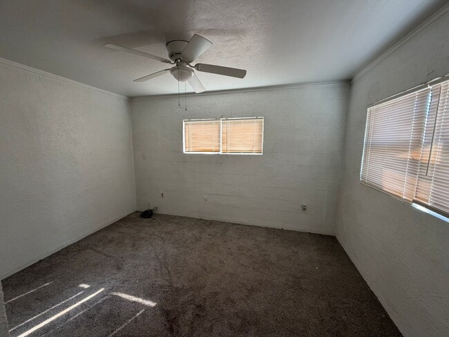 Building Photo - 2 Bed 2 Bath Home