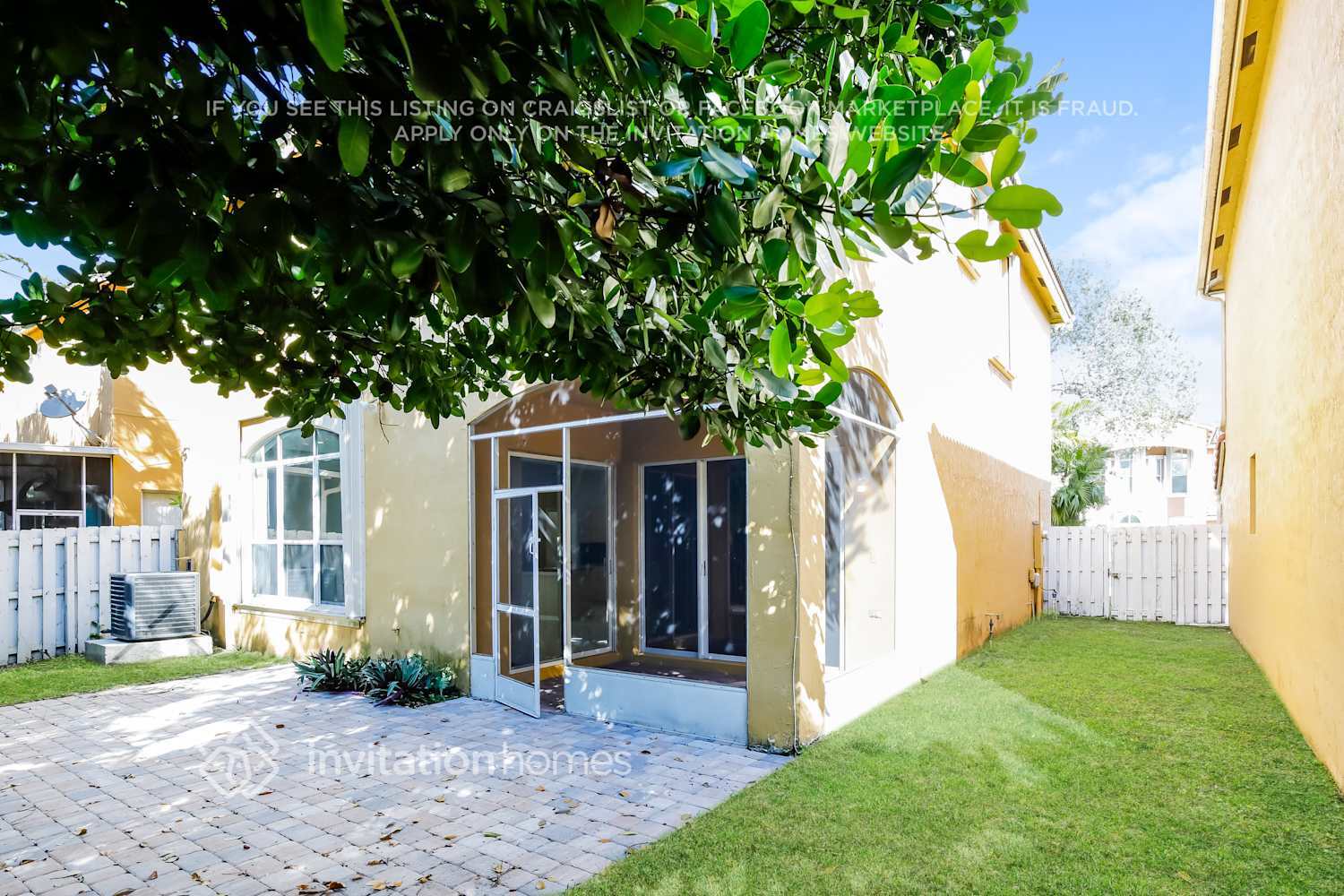 Building Photo - 4928 SW 38th Way