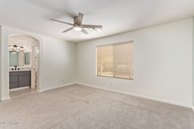 Building Photo - 1609 E Beautiful Ln