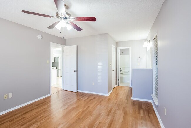 Building Photo - 4235 Highgate Dr