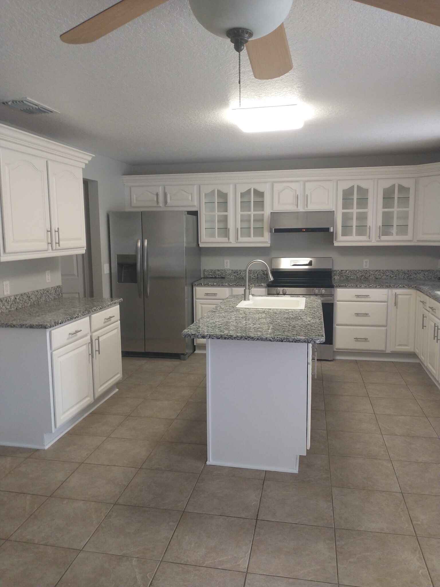 Building Photo - 1049 Tawny Eagle Dr
