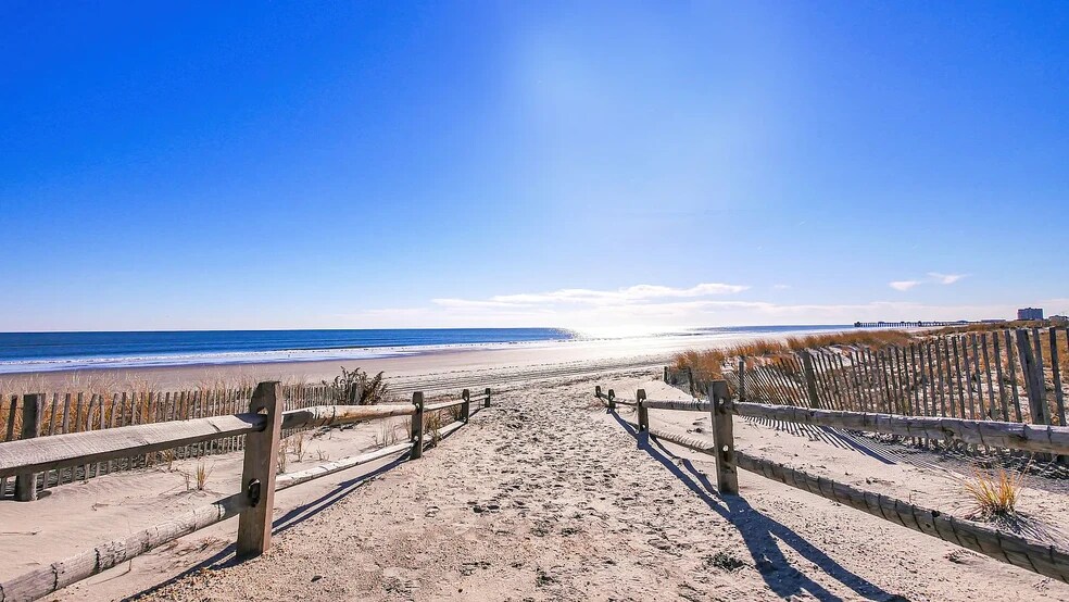 Building Photo - 108 S Newark Ave