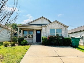 Building Photo - Home in Moundville, AL for Rent! ! Available to View Now!!!