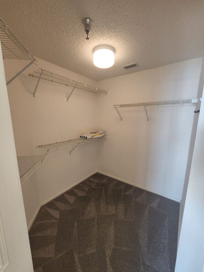 Building Photo - Condo - Coral Pointe At Harbourside with Water Views