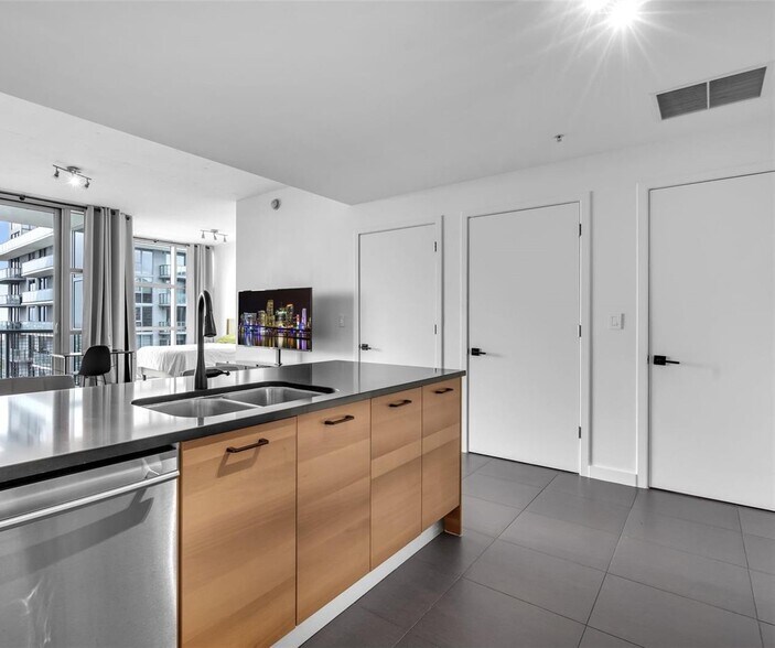 Building Photo - 3301 NE 1st Ave