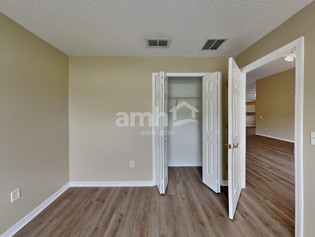 Building Photo - 227 Sikes Ct