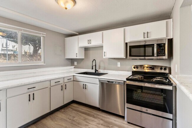 Building Photo - 6765 Pahokee Ct