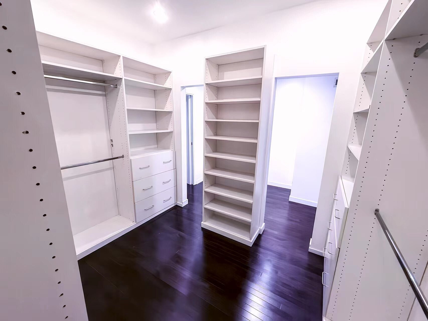 walk-in closet - 1120 Granville Ave