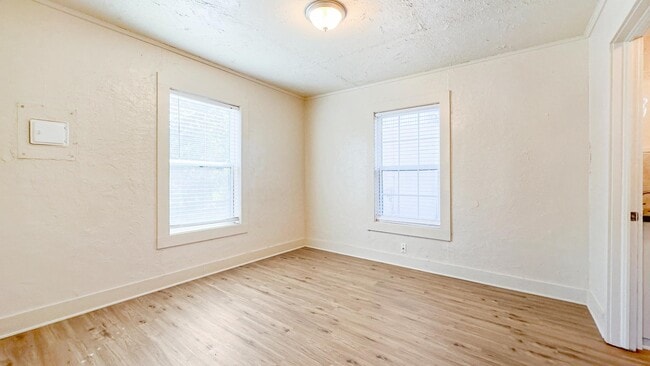 Building Photo - 712 US-190