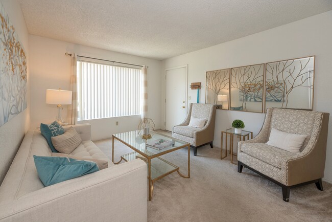 2x2 Model Home - River Pointe