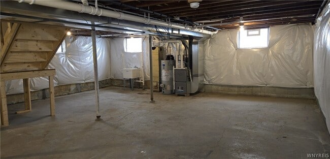 Building Photo - 2655 Sheridan Dr