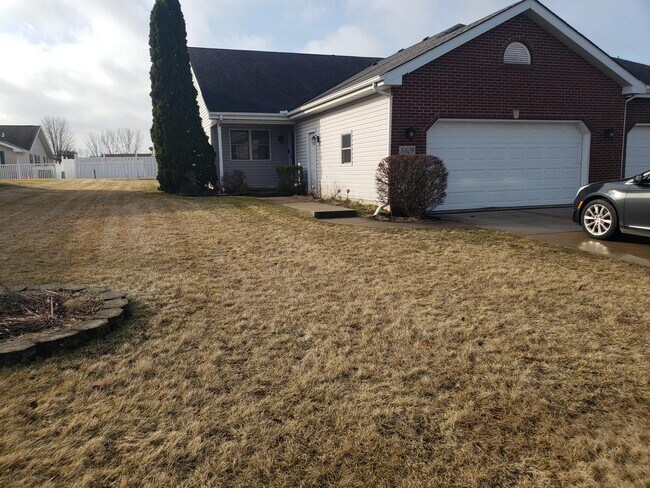 Building Photo - 5809 Phillips Rd