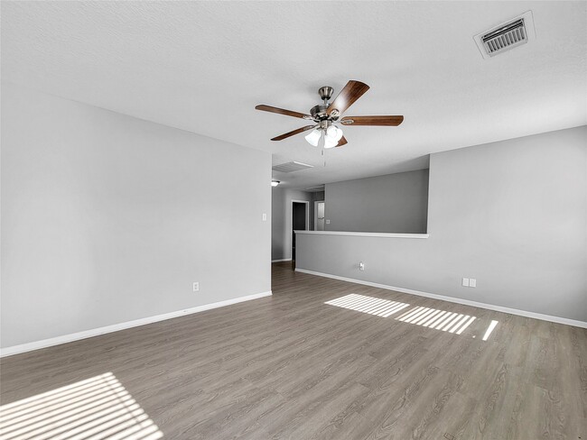 Building Photo - 20911 Foxwood Glen Ln