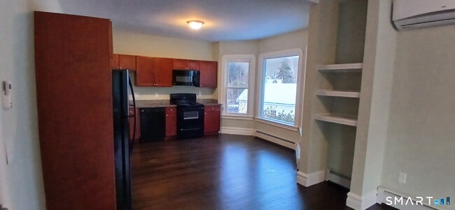 Building Photo - 23 Williams St