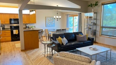 Building Photo - Cozy tranquility 6mi from Mayo 4bed/3bath