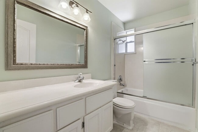 Building Photo - Wow! What a Great Home! Available Now!