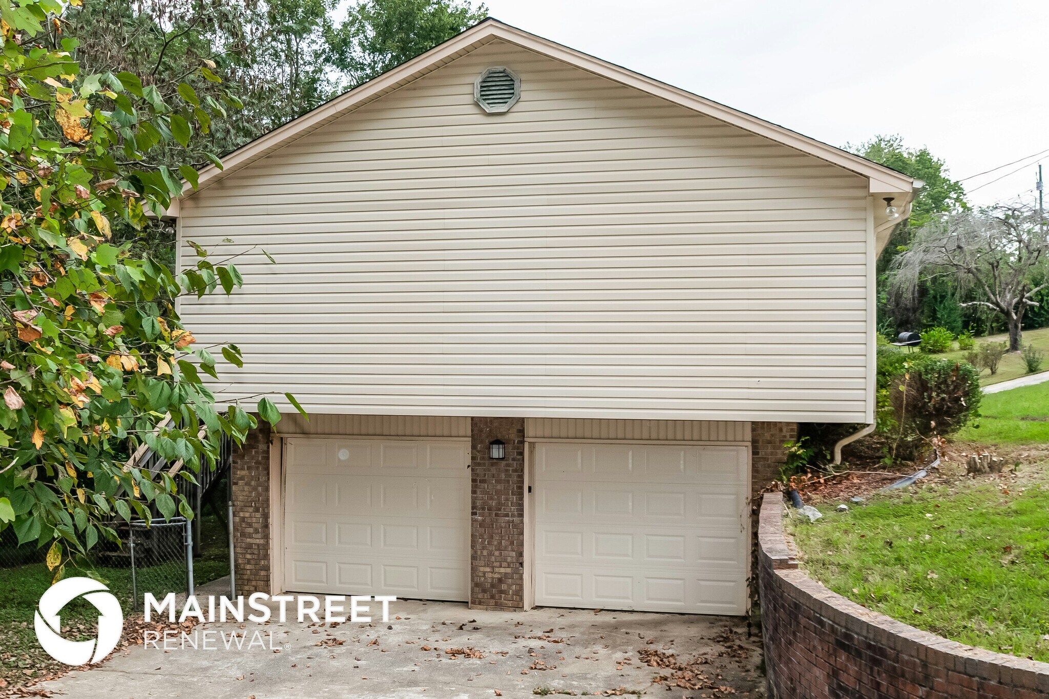 Building Photo - 720 Twin Ridge Dr