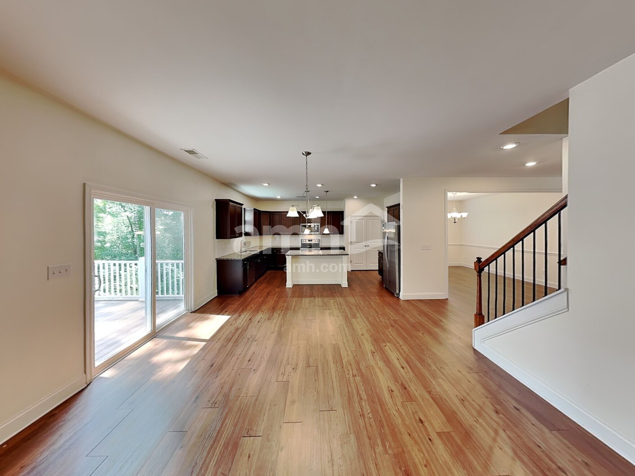 Building Photo - 3021 Greenmont Cir