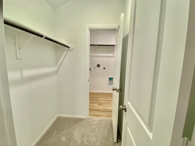 Building Photo - 3724 Moss Hl Rd