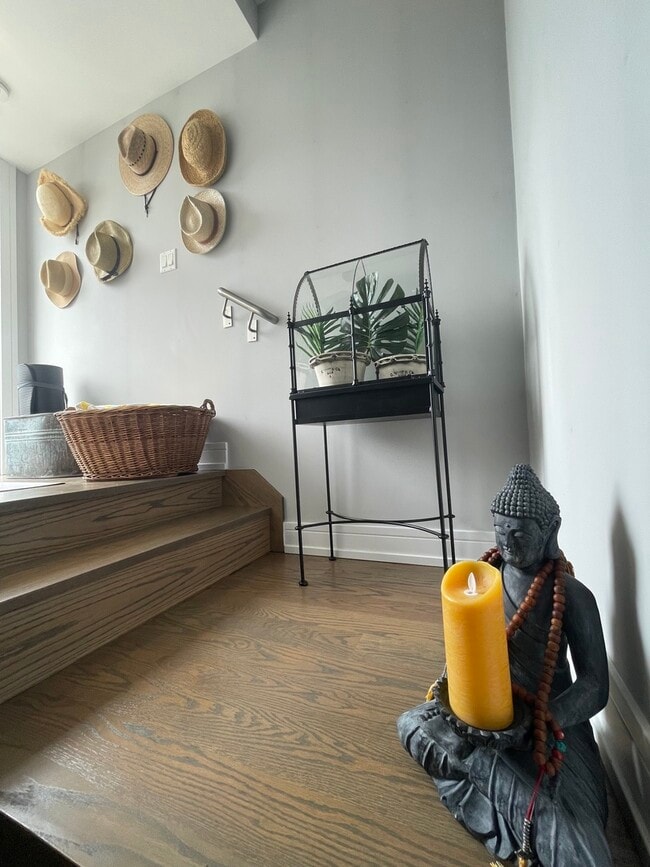 Building Photo - 2848 N Damen Ave