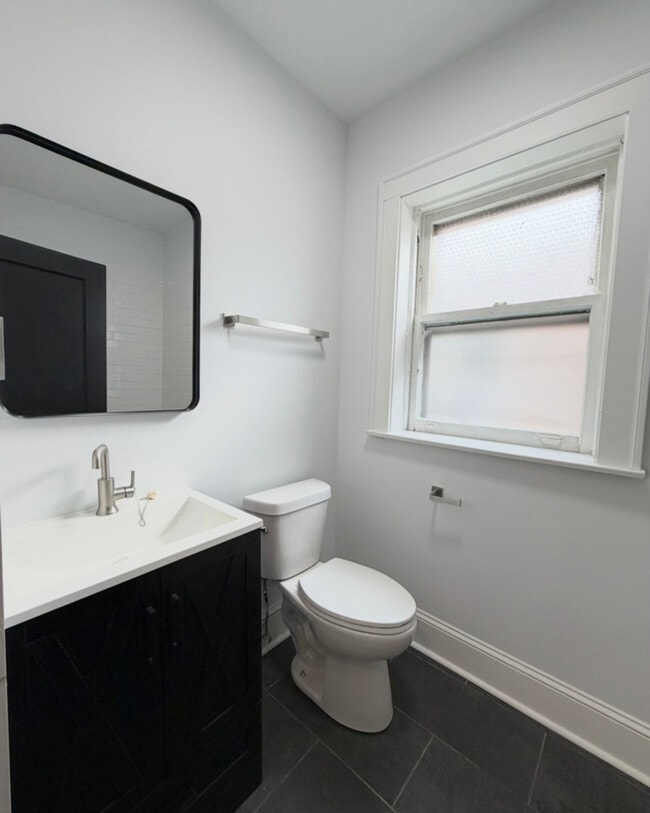 Building Photo - 7712 S Jeffery Blvd