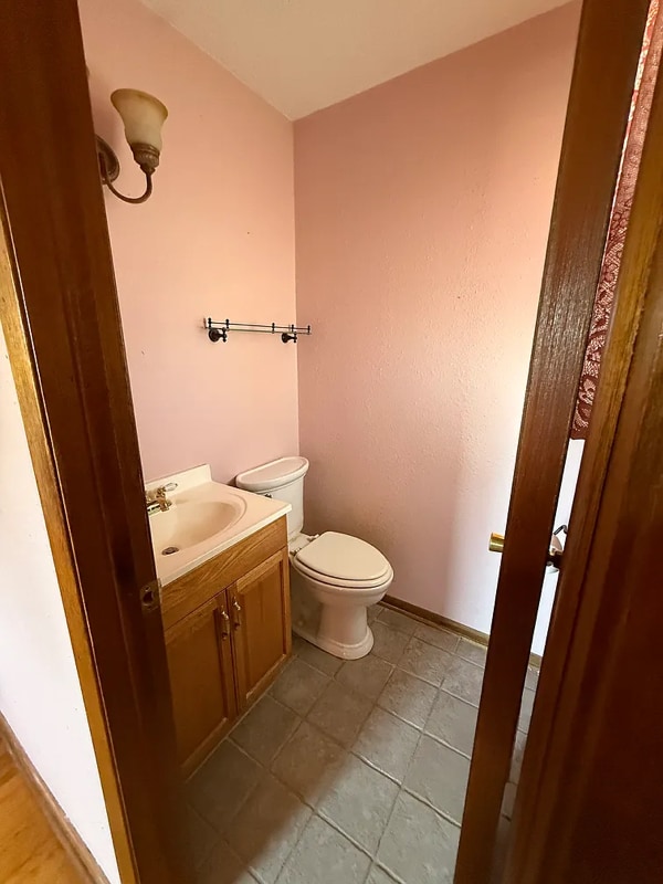 Building Photo - 4410 E 26th St