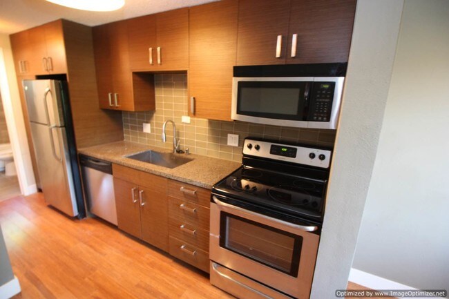 Building Photo - 1202 Logan