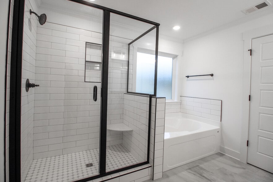 Building Photo - 2036 Warbler Dr