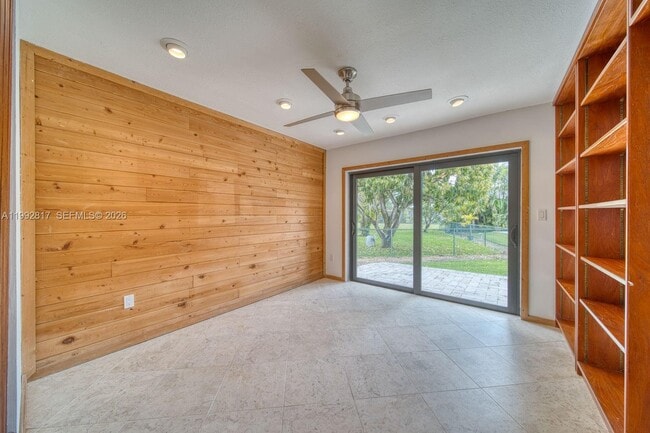 Building Photo - 7320 SW 100th Ct