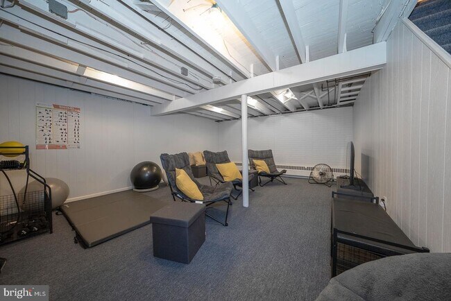 Building Photo - 533 Monument Ave