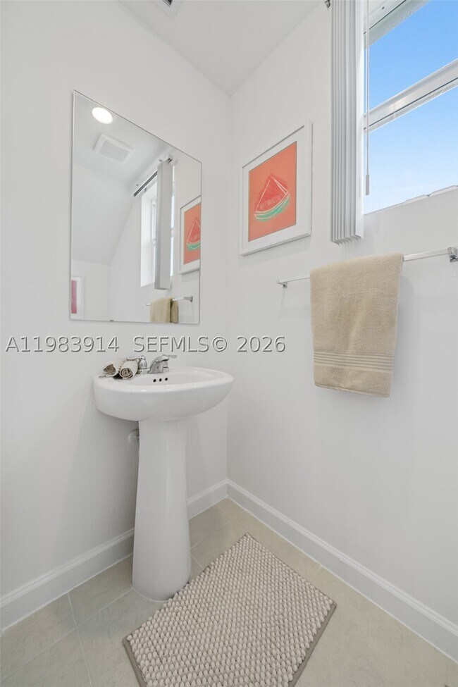 Building Photo - 33738 SW 194th Ct