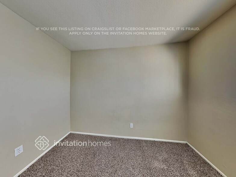 Building Photo - 8049 Streamside Ct