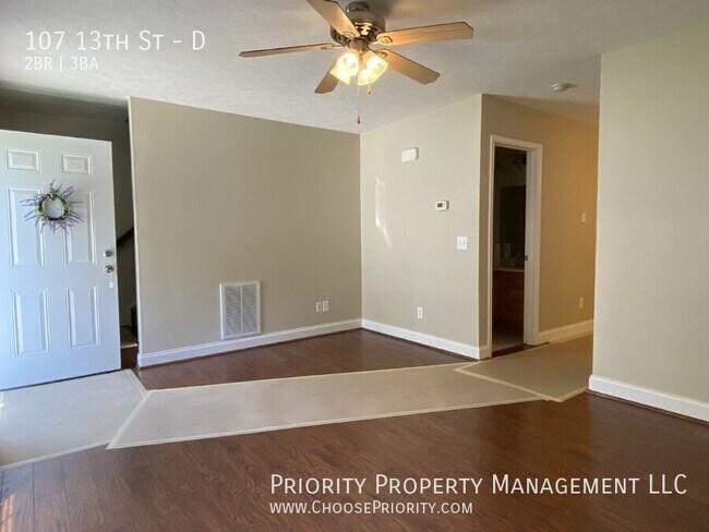 Building Photo - 107 13th St