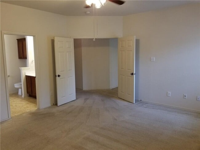 Building Photo - 1421 Sweet Leaf Ln