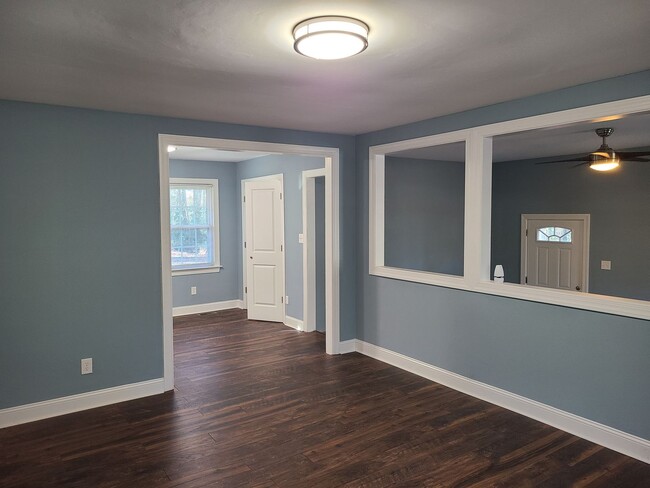 Building Photo - 3 bedroom, 2 bath home - Burgaw
