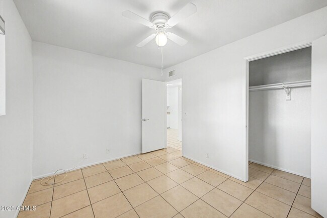 Building Photo - 2931 E Beck Ln