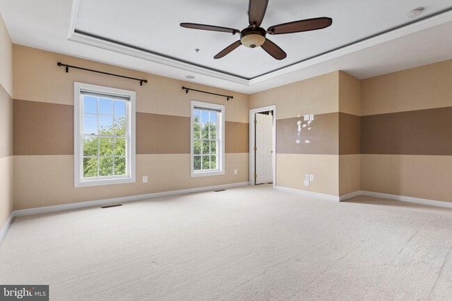Building Photo - 3675 Spring Hollow Ln