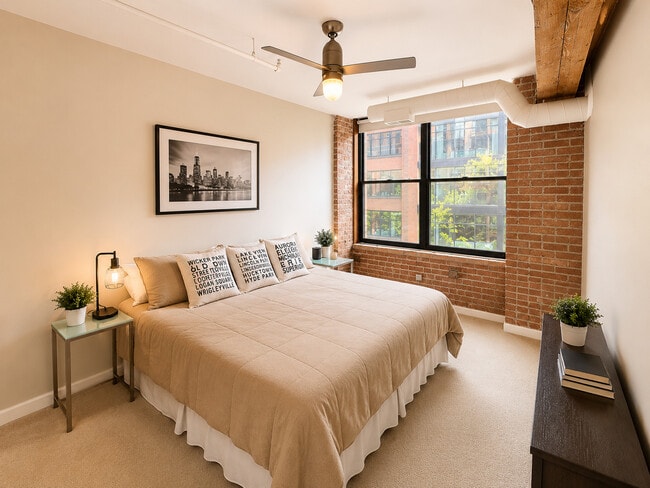 Building Photo - 520 W Huron St