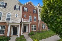 Building Photo - 3 BEDROOM, 4 BATHROOM TOWNHOME AVAILABLE MARCH 1STNOW AT SUMMERFIELD RESIDENCES AT VICTORY PROMEN...