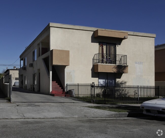 Primary Photo - 14227 Calvert St