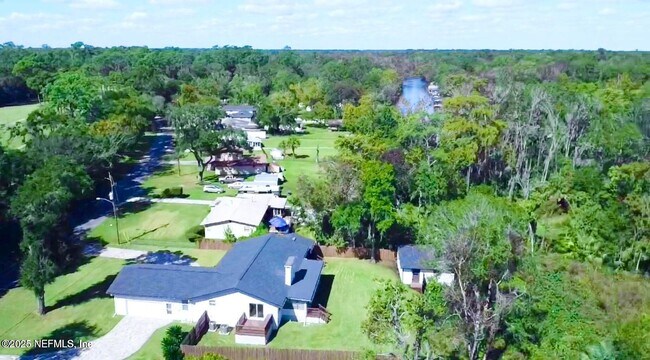 Building Photo - 5609 Hyde Park Cir