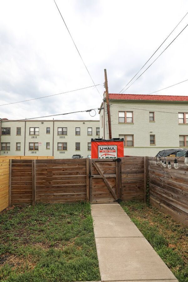 Building Photo - 2630 4th St NE