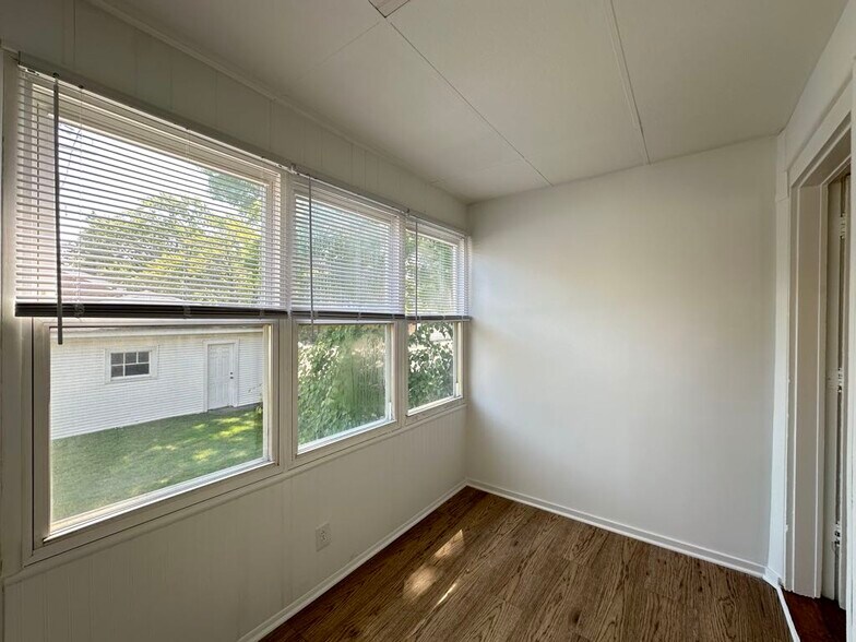 Building Photo - 5701 N Keystone Ave