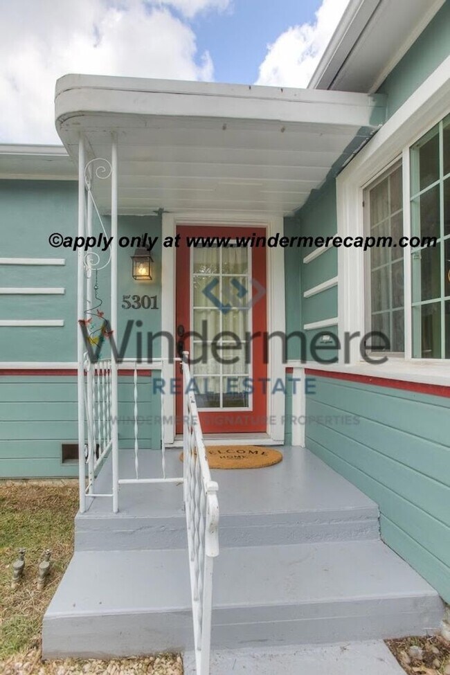 Building Photo - Charming Updated Home in Desirable Colonial Heights – Prime Location!